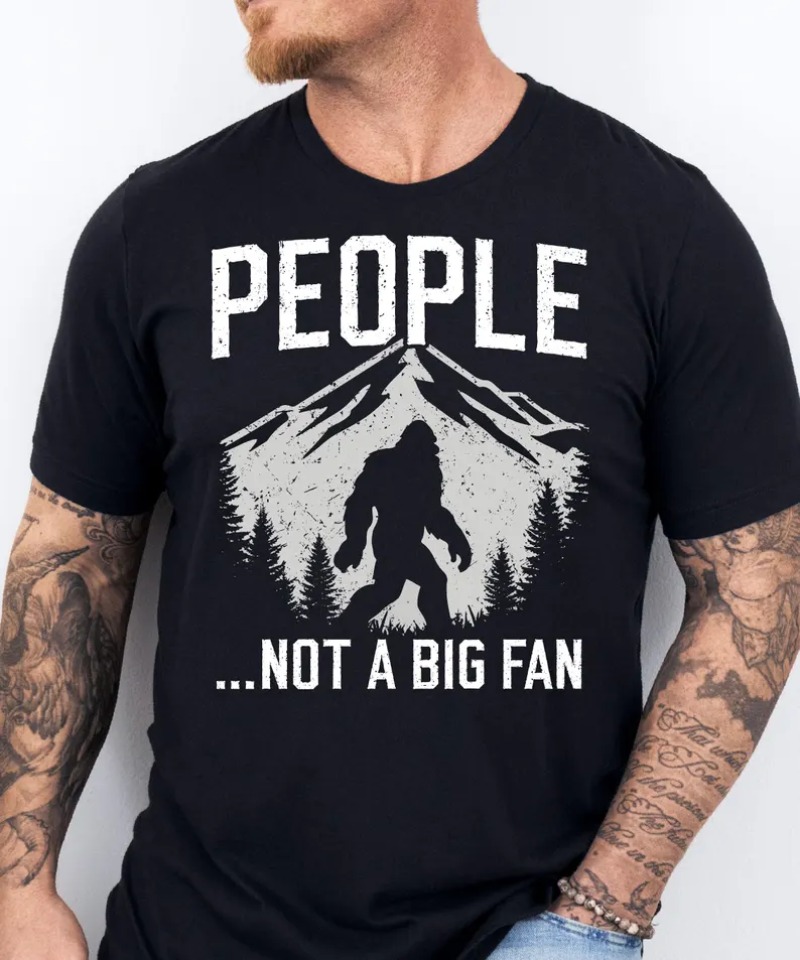 メンズショートTシャツ、面白いキャンプの名言プリントグラフィ - Outdoor Adventure Quotes Short のレビューと価格